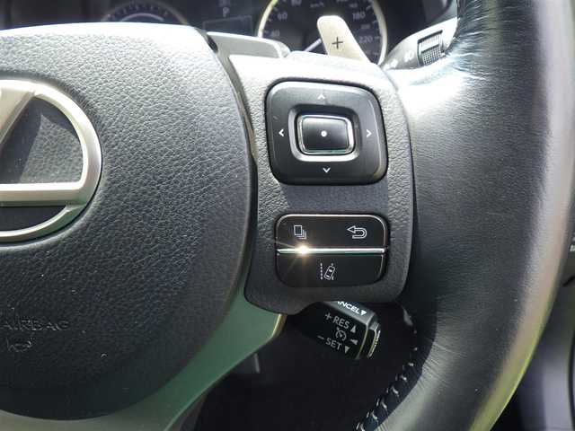 レクサス ＮＸ 300h バージョンL 千葉県 2015(平27)年 6.3万km ブラック 225/60R18/Lexus Safety System+/・プリクラッシュセーフティ/・レーンディパーチャーアラート/・オートハイビーム/・レーダークルーズコントロール/ヘッドアップディスプレイ/ブラックレザーシート/前席パワーシート/リア電動リクライニングシート/純正SDナビ/地デジTV/【DVD/CD再生機能　Bluetooth接続】/バックカメラ/リバース連動ドアミラー（左/右）/マークレビンソン/ドライブレコーダー（ZDR-045）/革巻きステアリング/ステアリングヒーター/ステアリングスイッチ/ETC（DSRC）/3眼LEDヘッドライト/フォグライト/ウインカーミラー/クリアランスソナー/純正18インチアルミホイル/サイド/カーテンエアバッグ/スマートキー