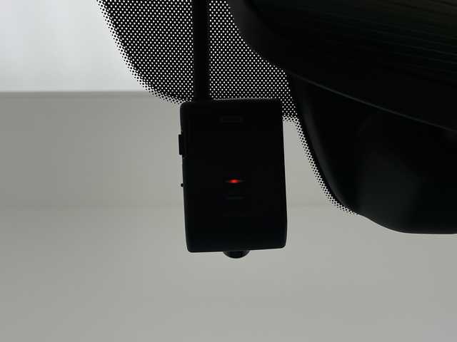 マツダ マツダ３セダン 15S ツーリング 愛知県 2020(令2)年 1.7万km スノーフレイクホワイトパールマイカ 純正10.25型ナビ SDカードなし/レーダークルーズコントロール/バックカメラ/ヘッドアップディスプレイ/コーナーセンサー/純正アルミホイール/ブラインドスポットモニター/LEDヘッドライト/オートマチックハイビーム/ドライブレコーダー/ETC/衝突軽減システム/フルセグ/CD DVD/Bluetooth/ステアリングスイッチ/スマートキー/プッシュスタート