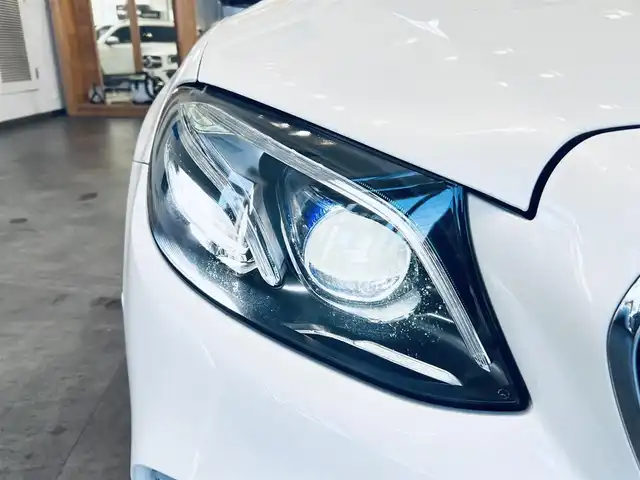 メルセデス・ベンツ Ｅ２２０ｄ SW アバンギャルド スポーツ 大阪府 2017(平29)年 5万km ダイヤモンドホワイト ワンオーナー/レーダーセーフティP/純正ナビ/TV/360度カメラ/applecarplay/ACC/純正19インチAW/LEDヘッドライト/アンビエントライト/電動リアゲート/ブラインドスポット/ハーフレザー/メモリ付きパワーシート/シートヒーター/ルーフレール