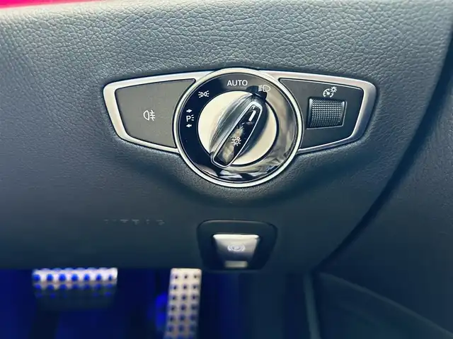 メルセデス・ベンツ Ｅ２２０ｄ SW アバンギャルド スポーツ 大阪府 2017(平29)年 5万km ダイヤモンドホワイト ワンオーナー/レーダーセーフティP/純正ナビ/TV/360度カメラ/applecarplay/ACC/純正19インチAW/LEDヘッドライト/アンビエントライト/電動リアゲート/ブラインドスポット/ハーフレザー/メモリ付きパワーシート/シートヒーター/ルーフレール