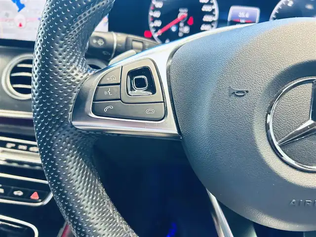 メルセデス・ベンツ Ｅ２２０ｄ SW アバンギャルド スポーツ 大阪府 2017(平29)年 5万km ダイヤモンドホワイト ワンオーナー/レーダーセーフティP/純正ナビ/TV/360度カメラ/applecarplay/ACC/純正19インチAW/LEDヘッドライト/アンビエントライト/電動リアゲート/ブラインドスポット/ハーフレザー/メモリ付きパワーシート/シートヒーター/ルーフレール