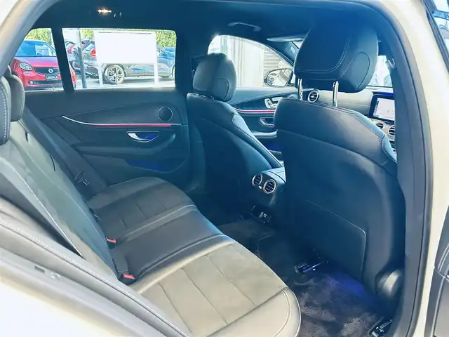 メルセデス・ベンツ Ｅ２２０ｄ SW アバンギャルド スポーツ 大阪府 2017(平29)年 5万km ダイヤモンドホワイト ワンオーナー/レーダーセーフティP/純正ナビ/TV/360度カメラ/applecarplay/ACC/純正19インチAW/LEDヘッドライト/アンビエントライト/電動リアゲート/ブラインドスポット/ハーフレザー/メモリ付きパワーシート/シートヒーター/ルーフレール
