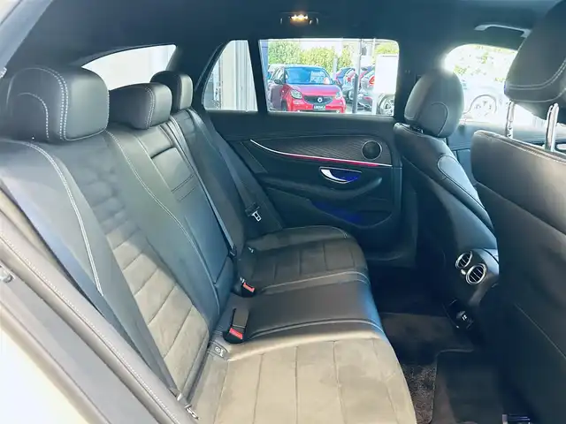 メルセデス・ベンツ Ｅ２２０ｄ SW アバンギャルド スポーツ 大阪府 2017(平29)年 5万km ダイヤモンドホワイト ワンオーナー/レーダーセーフティP/純正ナビ/TV/360度カメラ/applecarplay/ACC/純正19インチAW/LEDヘッドライト/アンビエントライト/電動リアゲート/ブラインドスポット/ハーフレザー/メモリ付きパワーシート/シートヒーター/ルーフレール