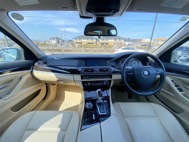 ＢＭＷ ５２３ｉ ツーリング ハイライン 福岡県 2012(平24)年 7万km 黒 ・クルーズコントロール/・純正ナビ/USB/BT/AUX/・バックカメラ/・革シート/シートヒーター/・フルセグテレビ/・ETC/・純正17インチAW/・HIDヘッドランプ/・前後コーナーセンサー/・オートライト