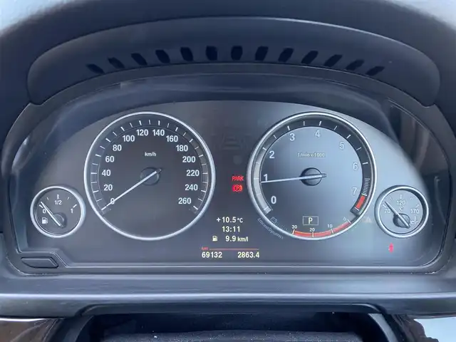 ＢＭＷ ５２３ｉ ツーリング ハイライン 福岡県 2012(平24)年 7万km 黒 ・クルーズコントロール/・純正ナビ/USB/BT/AUX/・バックカメラ/・革シート/シートヒーター/・フルセグテレビ/・ETC/・純正17インチAW/・HIDヘッドランプ/・前後コーナーセンサー/・オートライト