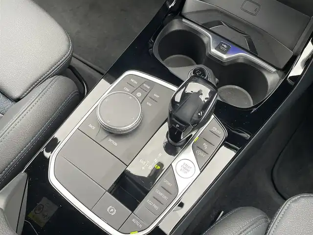 ＢＭＷ ＢＭＷ １１８ｄ Mスポーツ EDジョイ+ 東京都 2020(令2)年 3.1万km 白 ワンオーナー/ドライビングアシスト/パーキングアシスト/スマートキー/プッシュスタート/MFSW/本革ステアリング/アダプティブクルーズコントロール/オートライト/オートハイビーム/フォグライト/デジタルメーターパネル/コントロールディスプレイ/純正ナビ/AppleCarPlay/ETC/ハーフレザーシート/電動パワーシート/電動パワーゲート/純正Mシリーズ18インチアルミホイール/ワイヤレス充電/純正HEDヘッドライト/コーナセンサー