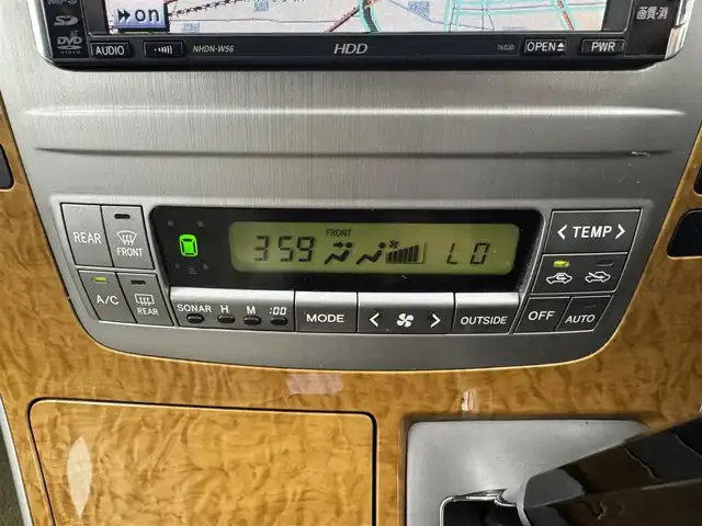 トヨタ アルファード Ｇ AX Lエディション 愛知県 2007(平19)年 10.9万km ブラックマイカ 純正後席モニター/片側パワースライドドア/三列シート/純正HDDナビ/（CD/DVD/ワンセグ）/バックカメラ/ETC/ステアスイッチ/純正フロアマット/オートライト/社外シフトノブ/スペアキー/パワーウィンドウ