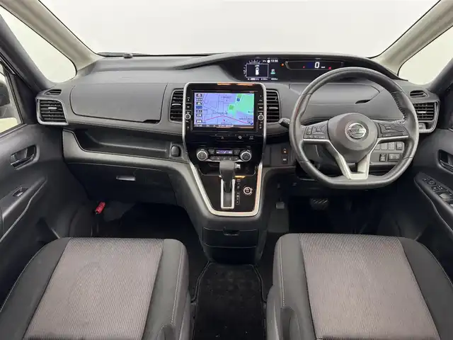 日産 セレナ ハイウェイスターVセレクションⅡ 福岡県 2019(令1)年 9万km ダイヤモンドブラック 後席モニター　/純正９インチナビ（フルセグＴＶ）　/全方位カメラ　/エマージェンシーブレーキ　/パーキングアシスト　/両側電動スライドドア　/クルーズコントロール　/ビルトインＥＴＣ　/レーンキープ　/コーナーセンサー/ドラレコ　/LED