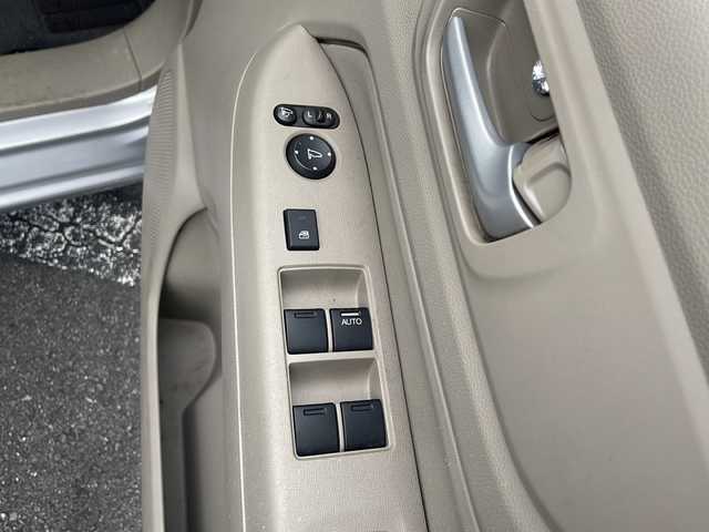 ホンダ Ｎ ＷＧＮ G Aパッケージ 長野県 2015(平27)年 9.7万km カトラリーシルバーM (株)IDOMが運営する【じしゃロン長野店】の自社ローン専用車両になります。こちらは現金またはオートローンご利用時の価格です。自社ローンご希望の方は別途その旨お申付け下さい/純正ナビ/ETC/バックカメラ/Bluetooth/純正フロアマット/横滑り防止/盗難防止/オートライト/衝突軽減システム