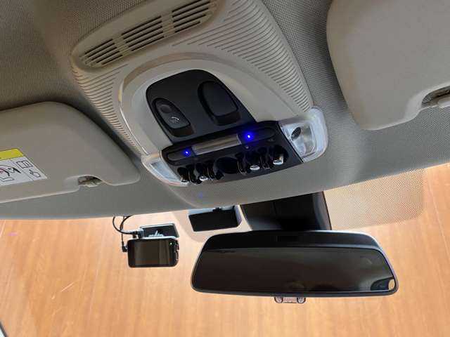 ＭＩＮＩ ＢＭＷ ミニ クロスオーバー クーパー D 千葉県 2021(令3)年 4.2万km セージグリーンメタリック ＡＣＣ　/純正ナビ　/バックカメラ　/パーキングアシスト　/シートヒーター　/シートカバー　/ＥＴＣ　/ＬＥＤヘッドライト　/オートライト　/電動リアゲート　/アイドリングストップ　/電動パーキングブレーキ