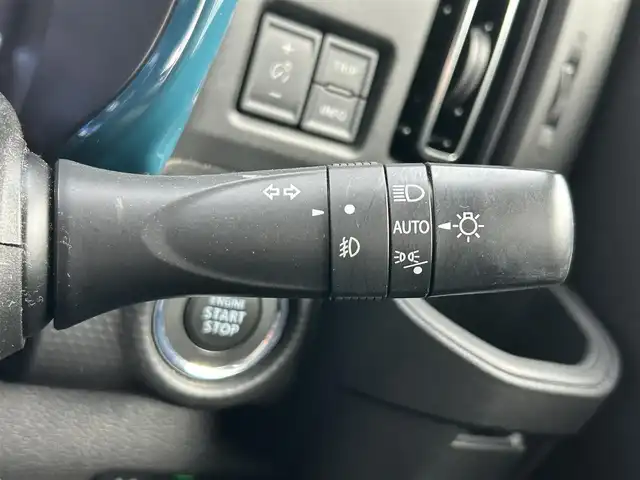 スズキ ハスラー HYBRID X 静岡県 2020(令2)年 4.3万km デニムブルー ガンメタリック 2トーン 純正8インチナビ/（AM/FM/CD/DVD/BT）/フルセグTV/バックカメラ/ナビ連動型ドライブレコーダー/純正15インチアルミホイール/スズキセーフティサポート/衝突被害軽減システム/横滑り防止装置/レーンキープアシスト/盗難防止装置/前席シートヒーター/プッシュスタート/純正フロアマット/ドアバイザー/スマートキー/スペアキー×1/LEDヘッドライト