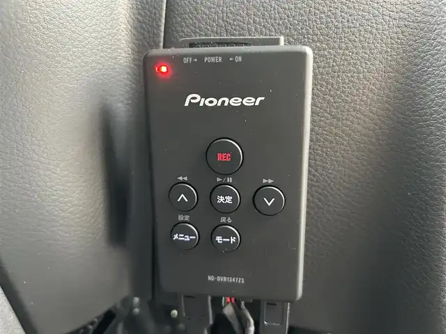 スズキ ハスラー HYBRID X 静岡県 2020(令2)年 4.3万km デニムブルー ガンメタリック 2トーン 純正8インチナビ/（AM/FM/CD/DVD/BT）/フルセグTV/バックカメラ/ナビ連動型ドライブレコーダー/純正15インチアルミホイール/スズキセーフティサポート/衝突被害軽減システム/横滑り防止装置/レーンキープアシスト/盗難防止装置/前席シートヒーター/プッシュスタート/純正フロアマット/ドアバイザー/スマートキー/スペアキー×1/LEDヘッドライト