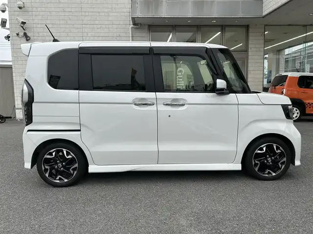 ホンダ Ｎ ＢＯＸ カスタム G L ターボ ホンダセンシング 奈良県 2020(令2)年 1.7万km プラチナホワイトパール ワンオーナー　/社外ナビ　/フルセグＴＶ　/ハーフレザーシート　/クルーズコントロール　/パドルシフト　/両側パワースライドドア　/ヒッチメンバー　/純正１５インチＡＷ　/ドライブレコーダー　/ＥＴＣ