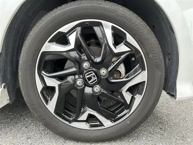 ホンダ Ｎ ＢＯＸ カスタム G L ターボ ホンダセンシング 奈良県 2020(令2)年 1.7万km プラチナホワイトパール ワンオーナー　/社外ナビ　/フルセグＴＶ　/ハーフレザーシート　/クルーズコントロール　/パドルシフト　/両側パワースライドドア　/ヒッチメンバー　/純正１５インチＡＷ　/ドライブレコーダー　/ＥＴＣ