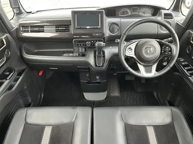 ホンダ Ｎ ＢＯＸ カスタム G L ターボ ホンダセンシング 奈良県 2020(令2)年 1.7万km プラチナホワイトパール ワンオーナー　/社外ナビ　/フルセグＴＶ　/ハーフレザーシート　/クルーズコントロール　/パドルシフト　/両側パワースライドドア　/ヒッチメンバー　/純正１５インチＡＷ　/ドライブレコーダー　/ＥＴＣ
