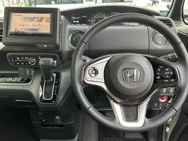 ホンダ Ｎ ＢＯＸ カスタム G L ターボ ホンダセンシング 奈良県 2020(令2)年 1.7万km プラチナホワイトパール ワンオーナー　/社外ナビ　/フルセグＴＶ　/ハーフレザーシート　/クルーズコントロール　/パドルシフト　/両側パワースライドドア　/ヒッチメンバー　/純正１５インチＡＷ　/ドライブレコーダー　/ＥＴＣ