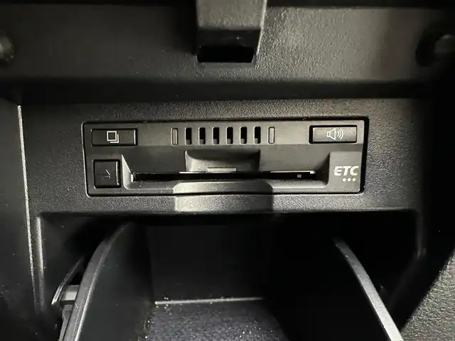 トヨタ ヴェルファイア Z Gエディション 兵庫県 2018(平30)年 8.7万km スパークリングブラックパールクリスタルシャイン 純正10.5型SDナビ/（CD、DVD、SD、BT、フルセグ）/バックカメラ/コーナーセンサー/両側パワースライドドア/純正12.1型後席モニター/パワーシート/シートヒーター/レザーシート/ベンチレーション/ステアリングヒーター/ビルトインETC/デジタルインナーミラー/ACC/PCS/LTA/PKSB/RSA/オートハイビーム/純正フロアマット/純正ドアバイザー/LEDヘッドライト/LEDフォグランプ/純正18インチAW