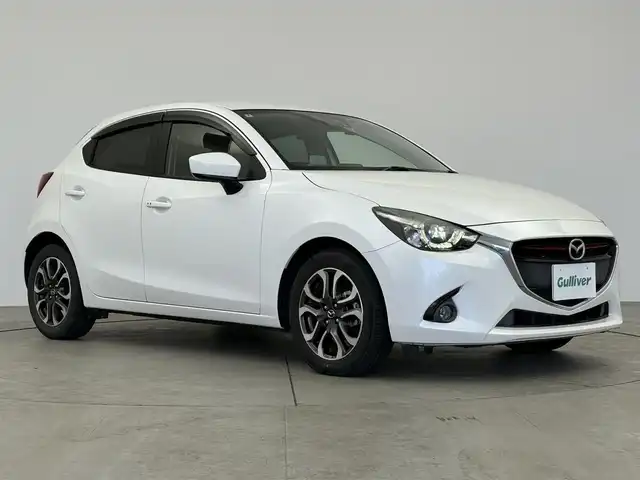 マツダ デミオ XD ブラックレザーリミテッド 愛知県 2016(平28)年 3.8万km パール 純正SDナビ/・フルセグTV/・Bluetooth/・FM/AM/・CD/DVD/・AUX/ヘッドアップディスプレイ/ブラインドスポットモニター/ドライブレコーダー/クルーズコントロール/LEDヘッドライト/リアパーキングセンサー/ハーフレザーシート/シートヒーター/車線逸脱警報システム/純正16インチアルミホイール/純正フロアマット/スマートキー