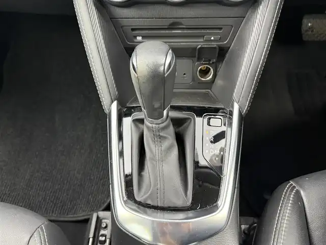 マツダ デミオ XD ブラックレザーリミテッド 愛知県 2016(平28)年 3.8万km パール 純正SDナビ/・フルセグTV/・Bluetooth/・FM/AM/・CD/DVD/・AUX/ヘッドアップディスプレイ/ブラインドスポットモニター/ドライブレコーダー/クルーズコントロール/LEDヘッドライト/リアパーキングセンサー/ハーフレザーシート/シートヒーター/車線逸脱警報システム/純正16インチアルミホイール/純正フロアマット/スマートキー