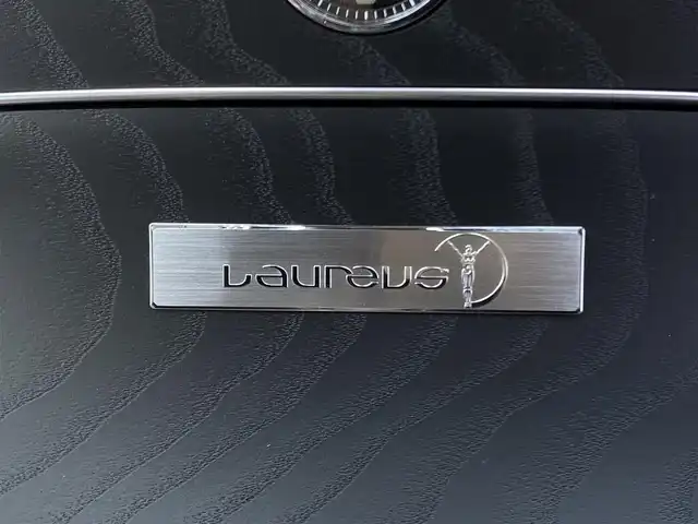 メルセデス・ベンツ Ｃ２２０ｄ ローレウスED スポーツプラスPKG 埼玉県 2020(令2)年 4.9万km シルバー 1オーナー /特別仕様車 /レッドレザーシート /アダプティブクルーズコントロール/レーダーセーフティパッケージ/Burmesterサウンド /ヘッドアップディスプレイ /CarPlay /ブラインドスポットモニター /パークセンサー/全周囲カメラ /純正ナビ /ETC /フルセグTV /ワイヤレス充電 /パフュームアトマイザー/シートヒーター/ベンチレーション/エアサス