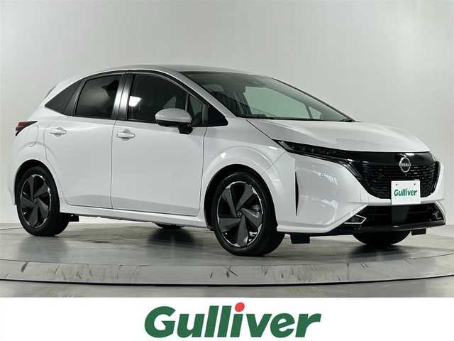 日産 オーラ G レザーエディション 佐賀県 2023(令5)年 1.4万km ピュアホワイトパール 純正9インチナビ/AM/FM/BT/HDMI/USB/AppleCarPlay/AndroidAuto/フルセグTV/アラウンドビューモニター/プロパイロット/レーダークルーズコントロール/レーンキープアシスト/コーナーセンサー/BSM/BOSEサウンド/ビルトインETC2.0/前方ドライブレコーダー/黒レザーシート/純正17インチアルミホイール/純正LEDヘッドライト/フォグランプ/スマートキー/スペアキ―