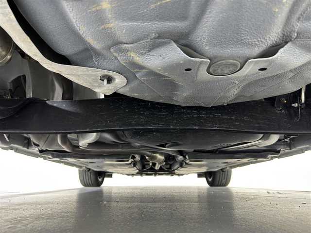 日産 オーラ G レザーエディション 佐賀県 2023(令5)年 1.4万km ピュアホワイトパール 純正9インチナビ/AM/FM/BT/HDMI/USB/AppleCarPlay/AndroidAuto/フルセグTV/アラウンドビューモニター/プロパイロット/レーダークルーズコントロール/レーンキープアシスト/コーナーセンサー/BSM/BOSEサウンド/ビルトインETC2.0/前方ドライブレコーダー/黒レザーシート/純正17インチアルミホイール/純正LEDヘッドライト/フォグランプ/スマートキー/スペアキ―