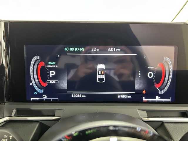 日産 オーラ G レザーエディション 佐賀県 2023(令5)年 1.4万km ピュアホワイトパール 純正9インチナビ/AM/FM/BT/HDMI/USB/AppleCarPlay/AndroidAuto/フルセグTV/アラウンドビューモニター/プロパイロット/レーダークルーズコントロール/レーンキープアシスト/コーナーセンサー/BSM/BOSEサウンド/ビルトインETC2.0/前方ドライブレコーダー/黒レザーシート/純正17インチアルミホイール/純正LEDヘッドライト/フォグランプ/スマートキー/スペアキ―