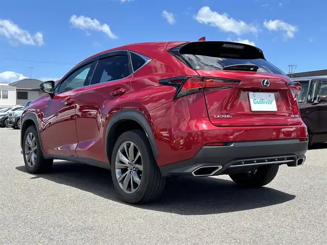 レクサス ＮＸ 300 Fスポーツ 大分県 2017(平29)年 3万km レッドマイカクリスタルシャイン ・純正ナビ(CD/DVD/SD/BT/USB/Miracast)/・全方位カメラ/・フルセグテレビ/・三眼LEDヘッドライト/・ETC 2.0/・ドライブレコーダー/・プリクラッシュセーフティ/・ブラインドスポットモニター/・コーナーセンサー/・ステアリングリモコン/・ステアリングヒーター/・オートハイビーム/・パワーシート/・シートメモリー/・シートヒーター/・シートクーラー/・ブレーキホールド