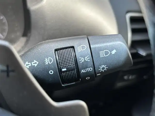 レクサス ＮＸ 300 Fスポーツ 大分県 2017(平29)年 3万km レッドマイカクリスタルシャイン ・純正ナビ(CD/DVD/SD/BT/USB/Miracast)/・全方位カメラ/・フルセグテレビ/・三眼LEDヘッドライト/・ETC 2.0/・ドライブレコーダー/・プリクラッシュセーフティ/・ブラインドスポットモニター/・コーナーセンサー/・ステアリングリモコン/・ステアリングヒーター/・オートハイビーム/・パワーシート/・シートメモリー/・シートヒーター/・シートクーラー/・ブレーキホールド