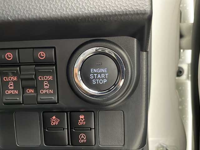 トヨタ ルーミー カスタムG 宮崎県 2020(令2)年 2.5万km パールホワイトⅢ 禁煙車/トヨタセーフティセンス/純正ナビTV/（NSZT-W66T/CD/DVD/Bluetooth/FMAM/フルセグTV)/純正バックカメラ/純正ビルトインETC/純正LEDオートライト/純正LEDフォグ/純正15インチアルミ/純正フロアマット/両側電動スライドドア/プリクラッシュセーフティ/オートマチックハイビーム/レーンディパーチャーアラート/アダプティブクルーズコントロール/クリアランスソナー/電子パーキング／オートホールド/オートエアコン/オート電動格納ミラー/本革巻ハンドル/スマートキー/プッシュエンジンスタート/新車時保証書/取扱い説明書