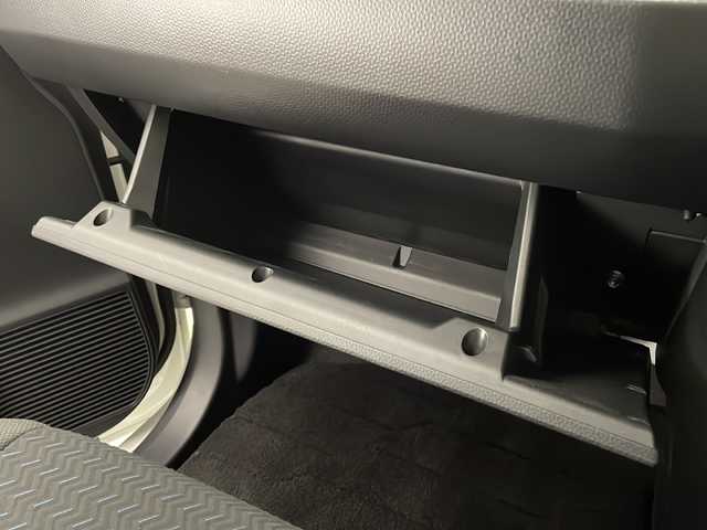 トヨタ ルーミー カスタムG 宮崎県 2020(令2)年 2.5万km パールホワイトⅢ 禁煙車/トヨタセーフティセンス/純正ナビTV/（NSZT-W66T/CD/DVD/Bluetooth/FMAM/フルセグTV)/純正バックカメラ/純正ビルトインETC/純正LEDオートライト/純正LEDフォグ/純正15インチアルミ/純正フロアマット/両側電動スライドドア/プリクラッシュセーフティ/オートマチックハイビーム/レーンディパーチャーアラート/アダプティブクルーズコントロール/クリアランスソナー/電子パーキング／オートホールド/オートエアコン/オート電動格納ミラー/本革巻ハンドル/スマートキー/プッシュエンジンスタート/新車時保証書/取扱い説明書