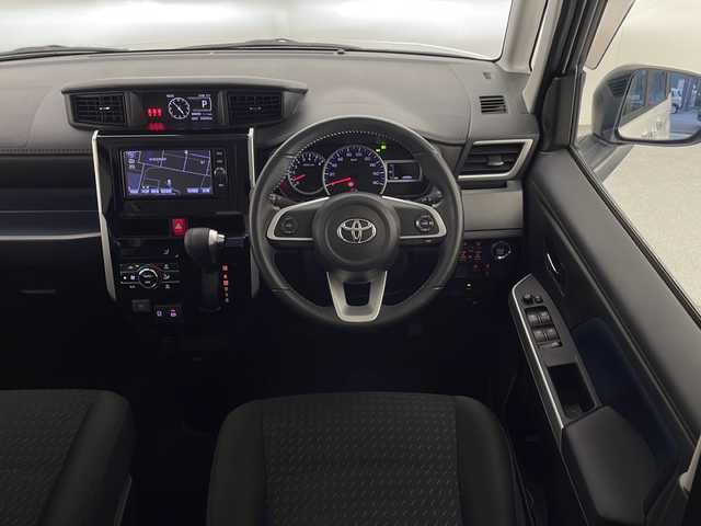 トヨタ ルーミー カスタムG 宮崎県 2020(令2)年 2.5万km パールホワイトⅢ 禁煙車/トヨタセーフティセンス/純正ナビTV/（NSZT-W66T/CD/DVD/Bluetooth/FMAM/フルセグTV)/純正バックカメラ/純正ビルトインETC/純正LEDオートライト/純正LEDフォグ/純正15インチアルミ/純正フロアマット/両側電動スライドドア/プリクラッシュセーフティ/オートマチックハイビーム/レーンディパーチャーアラート/アダプティブクルーズコントロール/クリアランスソナー/電子パーキング／オートホールド/オートエアコン/オート電動格納ミラー/本革巻ハンドル/スマートキー/プッシュエンジンスタート/新車時保証書/取扱い説明書