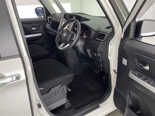 トヨタ ルーミー カスタムG 宮崎県 2020(令2)年 2.5万km パールホワイトⅢ 禁煙車/トヨタセーフティセンス/純正ナビTV/（NSZT-W66T/CD/DVD/Bluetooth/FMAM/フルセグTV)/純正バックカメラ/純正ビルトインETC/純正LEDオートライト/純正LEDフォグ/純正15インチアルミ/純正フロアマット/両側電動スライドドア/プリクラッシュセーフティ/オートマチックハイビーム/レーンディパーチャーアラート/アダプティブクルーズコントロール/クリアランスソナー/電子パーキング／オートホールド/オートエアコン/オート電動格納ミラー/本革巻ハンドル/スマートキー/プッシュエンジンスタート/新車時保証書/取扱い説明書