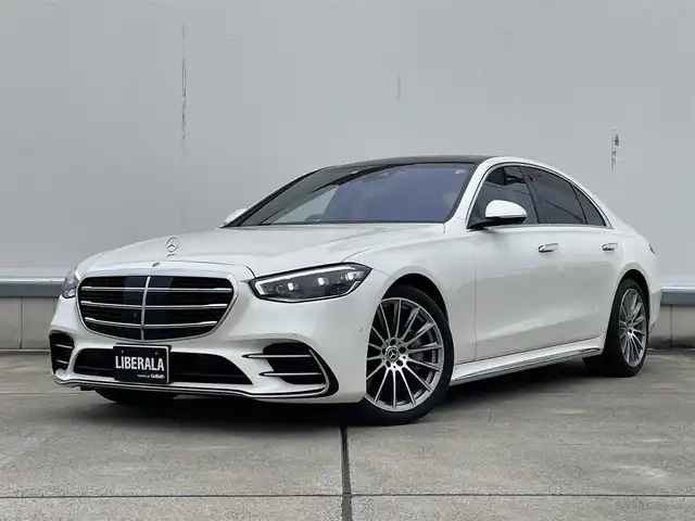 メルセデス・ベンツ Ｓ４００ｄ 4マチック AMGライン 東京都 2022(令4)年 1.7万km ダイヤモンドホワイト 3Dコクピットディスプレイ/MBUX/レザーエクスクルーシブパッケージ/64色アンビエントライト/HUD/LEDデジタルライト/360°カメラ/Burmesterサウンド/パノラマサンルーフ/ナッパ黒革シート/前席シートベンチレーション/全席シートヒーター/リモートパーキングアシスト/ACC/BSA/LKA/Aステアアシスト/Aレーンチェンジアシスト/ダイナミックセレクト/パドルシフト/ソフトクローズドドア/ワイヤレスチャージ/ダイナミックロービームヘッドライト/パワートランク/フットオープナー/エアサス/純正20inchAW/保証書　取説　スペアキー