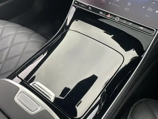 メルセデス・ベンツ Ｓ４００ｄ 4マチック AMGライン 東京都 2022(令4)年 1.7万km ダイヤモンドホワイト 3Dコクピットディスプレイ/MBUX/レザーエクスクルーシブパッケージ/64色アンビエントライト/HUD/LEDデジタルライト/360°カメラ/Burmesterサウンド/パノラマサンルーフ/ナッパ黒革シート/前席シートベンチレーション/全席シートヒーター/リモートパーキングアシスト/ACC/BSA/LKA/Aステアアシスト/Aレーンチェンジアシスト/ダイナミックセレクト/パドルシフト/ソフトクローズドドア/ワイヤレスチャージ/ダイナミックロービームヘッドライト/パワートランク/フットオープナー/エアサス/純正20inchAW/保証書　取説　スペアキー