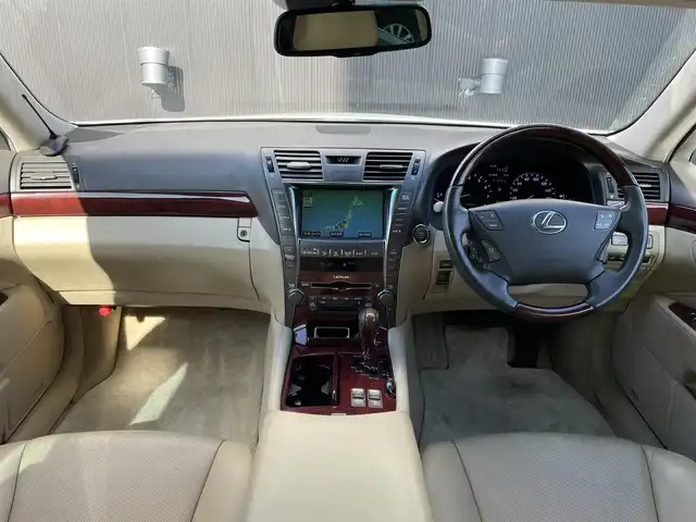 レクサス ＬＳ 460 バージョンS Iパッケージ 長野県 2006(平18)年 9.2万km ホワイトパールクリスタルシャイン LEXUSプレミアムサウンドシステム/　イージークローザー/　バックカメラ/　ETC/　エンジンスターター/　メモリ付きパワーシート/　シートヒーター/シートクーラー/　純正HDDナビ（FM/AM/CD/DVD/MD）/　クルコン/　オートライト/　オートホールド/　プッシュスタート/　ステアリングスイッチ/　パワーバックドア/　防眩ミラー