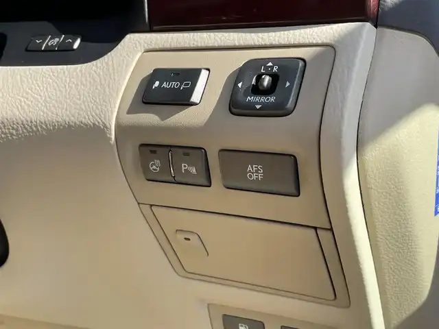 レクサス ＬＳ 460 バージョンS Iパッケージ 長野県 2006(平18)年 9.2万km ホワイトパールクリスタルシャイン LEXUSプレミアムサウンドシステム/　イージークローザー/　バックカメラ/　ETC/　エンジンスターター/　メモリ付きパワーシート/　シートヒーター/シートクーラー/　純正HDDナビ（FM/AM/CD/DVD/MD）/　クルコン/　オートライト/　オートホールド/　プッシュスタート/　ステアリングスイッチ/　パワーバックドア/　防眩ミラー