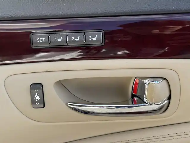 レクサス ＬＳ 460 バージョンS Iパッケージ 長野県 2006(平18)年 9.2万km ホワイトパールクリスタルシャイン LEXUSプレミアムサウンドシステム/　イージークローザー/　バックカメラ/　ETC/　エンジンスターター/　メモリ付きパワーシート/　シートヒーター/シートクーラー/　純正HDDナビ（FM/AM/CD/DVD/MD）/　クルコン/　オートライト/　オートホールド/　プッシュスタート/　ステアリングスイッチ/　パワーバックドア/　防眩ミラー