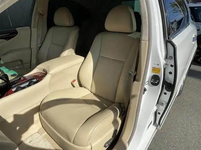 レクサス ＬＳ 460 バージョンS Iパッケージ 長野県 2006(平18)年 9.2万km ホワイトパールクリスタルシャイン LEXUSプレミアムサウンドシステム/　イージークローザー/　バックカメラ/　ETC/　エンジンスターター/　メモリ付きパワーシート/　シートヒーター/シートクーラー/　純正HDDナビ（FM/AM/CD/DVD/MD）/　クルコン/　オートライト/　オートホールド/　プッシュスタート/　ステアリングスイッチ/　パワーバックドア/　防眩ミラー