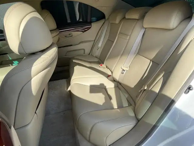 レクサス ＬＳ 460 バージョンS Iパッケージ 長野県 2006(平18)年 9.2万km ホワイトパールクリスタルシャイン LEXUSプレミアムサウンドシステム/　イージークローザー/　バックカメラ/　ETC/　エンジンスターター/　メモリ付きパワーシート/　シートヒーター/シートクーラー/　純正HDDナビ（FM/AM/CD/DVD/MD）/　クルコン/　オートライト/　オートホールド/　プッシュスタート/　ステアリングスイッチ/　パワーバックドア/　防眩ミラー
