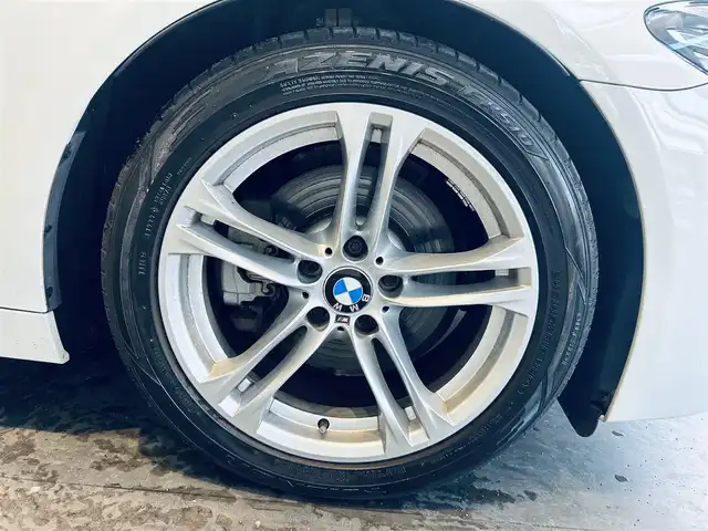 ＢＭＷ ５２３ｄ Mスポーツ 大阪府 2015(平27)年 6.1万km 白 ACC/純正ナビ/TV/バックカメラ/USB/AUX/Bluetooth/純正18インチAW/HIDヘッドライト/クリアランスソナー/パドルシフト/スマートキー/パワーシート/Dシートメモリ/ETC