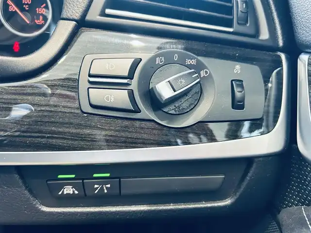 ＢＭＷ ５２３ｄ Mスポーツ 大阪府 2015(平27)年 6.1万km 白 ACC/純正ナビ/TV/バックカメラ/USB/AUX/Bluetooth/純正18インチAW/HIDヘッドライト/クリアランスソナー/パドルシフト/スマートキー/パワーシート/Dシートメモリ/ETC