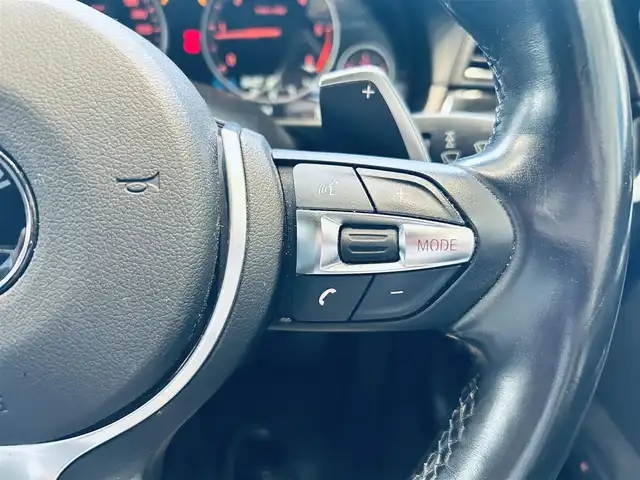 ＢＭＷ ５２３ｄ Mスポーツ 大阪府 2015(平27)年 6.1万km 白 ACC/純正ナビ/TV/バックカメラ/USB/AUX/Bluetooth/純正18インチAW/HIDヘッドライト/クリアランスソナー/パドルシフト/スマートキー/パワーシート/Dシートメモリ/ETC