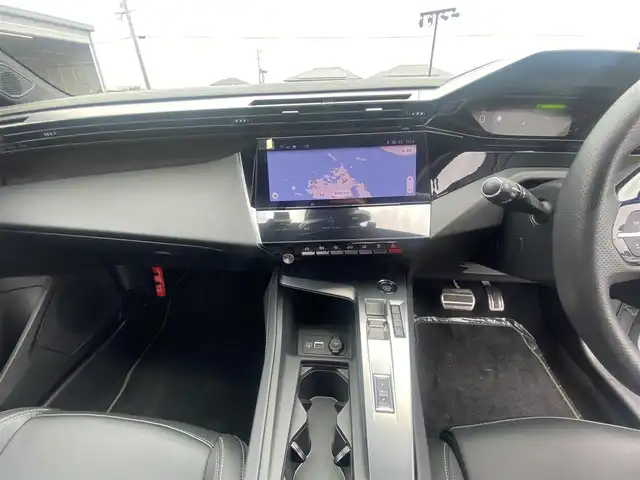 プジョー プジョー ３０８ GT ブルーHDi 福岡県 2024(令6)年 0.4万km 白 ・1オーナー/・アクティブクルーズコントロール/・純正HDDナビ/USB/Bluetooth/AppleCarPlay/・全方位カメラ/・ハーフレザーシート/シートヒーター/・社外ETC/・純正18AW/・プッシュスタート/・パーキングアシスト/・アイドリングストップ/・スマートキー/・パワーシート/・レーンキープアシスト/・オートライト/・LEDライト