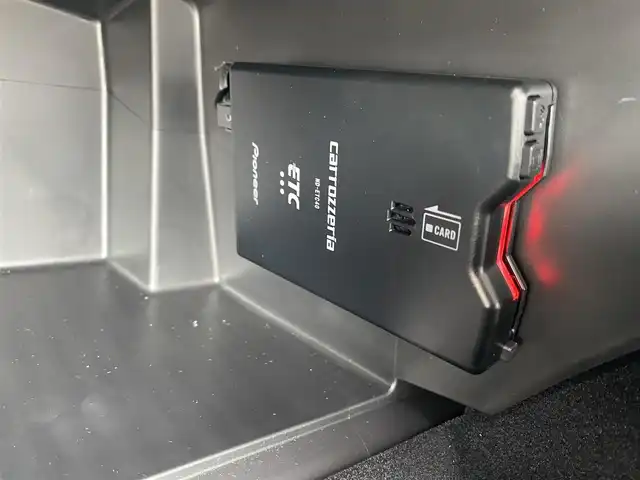 プジョー プジョー ３０８ GT ブルーHDi 福岡県 2024(令6)年 0.4万km 白 ・1オーナー/・アクティブクルーズコントロール/・純正HDDナビ/USB/Bluetooth/AppleCarPlay/・全方位カメラ/・ハーフレザーシート/シートヒーター/・社外ETC/・純正18AW/・プッシュスタート/・パーキングアシスト/・アイドリングストップ/・スマートキー/・パワーシート/・レーンキープアシスト/・オートライト/・LEDライト