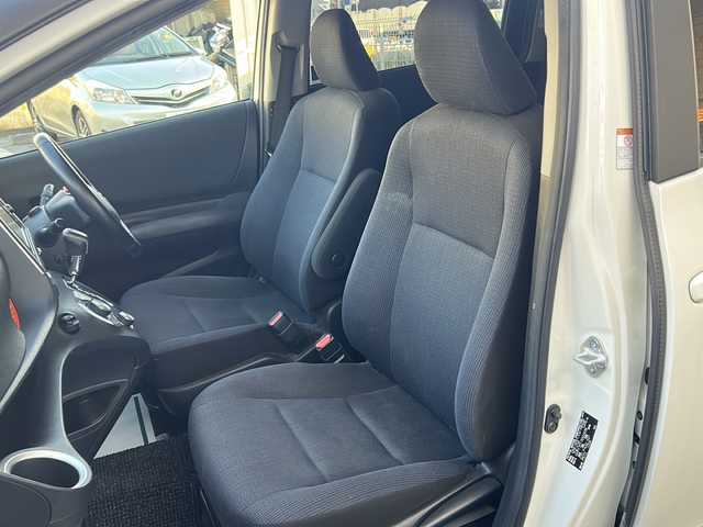 トヨタ シエンタ ハイブリッド G 神奈川県 2017(平29)年 3.4万km ホワイトパールクリスタルシャイン ワンオーナー/純正ナビ（CD/DVD/AM/FM/SD/BT/フルセグTV)/バックカメラ/前方ドライブレコーダー/ETC2.0/モデリスタエアロ/両側パワースライドドア/横滑り防止装置/レーンキープアシスト/プリクラッシュ/ABS/エンジンスタートボタン/オートライト/純正マット/スペアキー×１/保証書/取扱説明書