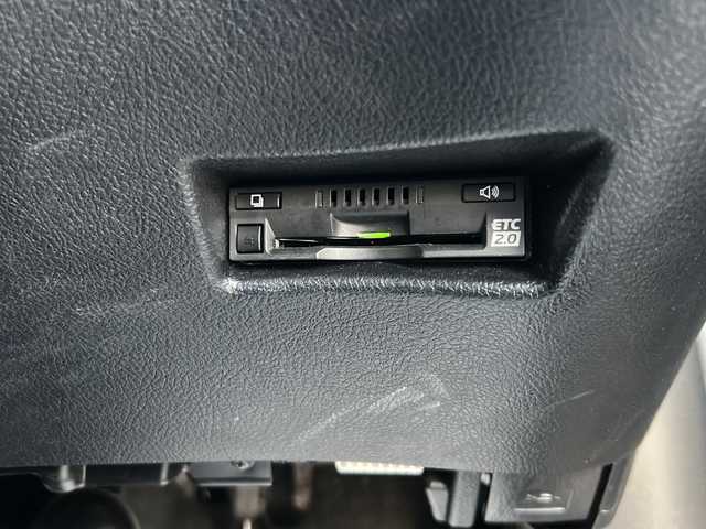 トヨタ シエンタ ハイブリッド G 神奈川県 2017(平29)年 3.4万km ホワイトパールクリスタルシャイン ワンオーナー/純正ナビ（CD/DVD/AM/FM/SD/BT/フルセグTV)/バックカメラ/前方ドライブレコーダー/ETC2.0/モデリスタエアロ/両側パワースライドドア/横滑り防止装置/レーンキープアシスト/プリクラッシュ/ABS/エンジンスタートボタン/オートライト/純正マット/スペアキー×１/保証書/取扱説明書