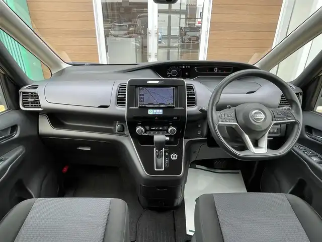 日産 セレナ X V 宮崎県 2022(令4)年 7.1万km ダークメタルグレー 寒冷地仕様/社外ナビ/アラウンドビューモニター　/Ｂｌｕｅｔｏｏｔｈ　/両側パワースライドドア　/オートライト　/ＥＴＣ　/スマートキー