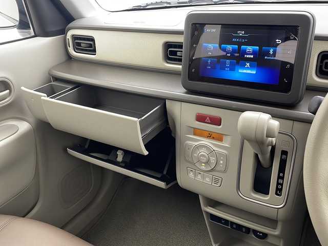 スズキ ラパン ＬＣ L 沖縄県 2023(令5)年 0.7万km テラコッタピンクメタリック 純正ディスプレイオーディオ/　（Bluetooth/USB/AM/FM）/バックカメラ/衝突被害軽減システム/コーナーセンサー/アイドリングストップ/ハーフレザーシート/シートヒーター/純正フロアマット/スマートキー/プッシュスタート/LEDヘッドライト/オートライト