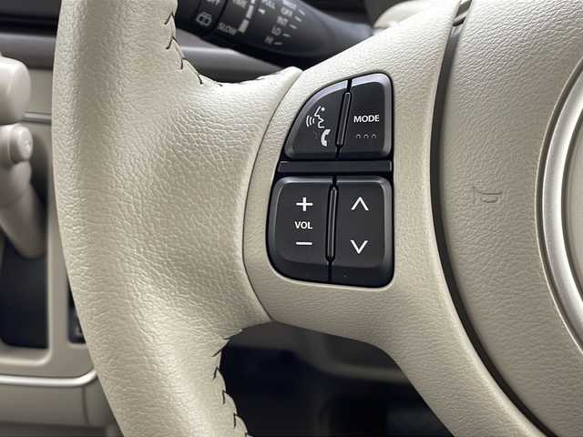 スズキ ラパン ＬＣ L 沖縄県 2023(令5)年 0.7万km テラコッタピンクメタリック 純正ディスプレイオーディオ/　（Bluetooth/USB/AM/FM）/バックカメラ/衝突被害軽減システム/コーナーセンサー/アイドリングストップ/ハーフレザーシート/シートヒーター/純正フロアマット/スマートキー/プッシュスタート/LEDヘッドライト/オートライト